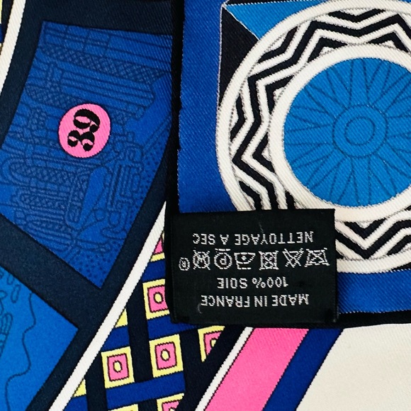 HERMES LE TOUR DU MONDE EN 63 CASES SILK TWILL 90CM SCARF - Picture 9 of 11